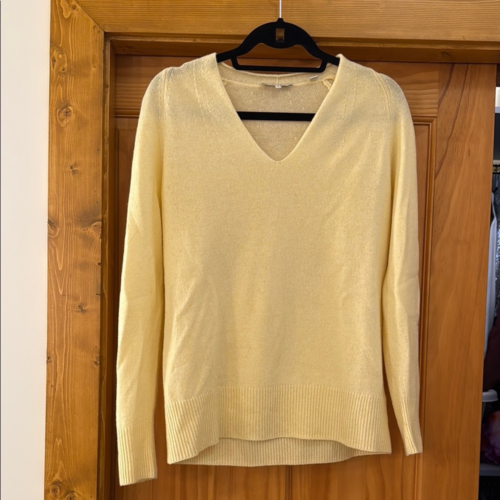 Vince V-Neck Cashmere Sweater in Soft Yellow